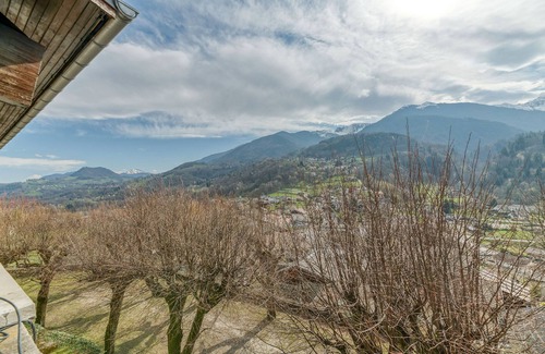 Arvillard Apartment | Studio '103' with Shared Pool, Shared Terrace and Wi-Fi