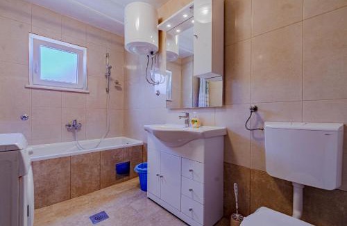Cove Tri Zala (Zrnovo) Apartment | STUDIO 2