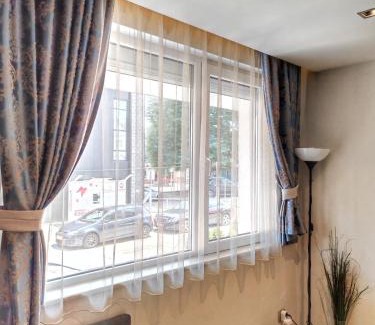 Studentski Grad Apartment | Studio 25, Студентски град зад Joy Station