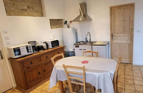 Chasseneuil-du-Poitou Apartment | Studio 5 - 3 min du Futuroscope - 1 à 4 Personnes