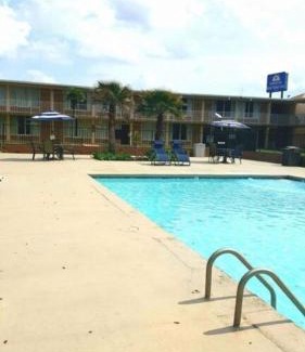 Hammond Hotel | Studio 6 Hammond, LA I12 I55
