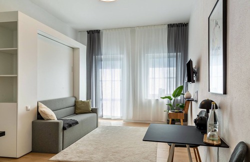 Muehldorf am Inn Apartment | Studio Apartment 'Deluxe Apartment No. 6' with Wi-Fi