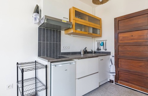 Charleval Apartment | Studio Apartment "1 - Au Coeur du Village"