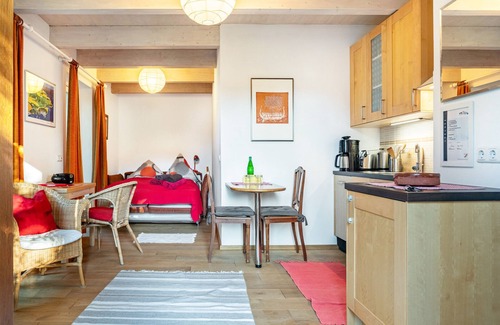 Pries Apartment | Studio Apartment 'Apartment Im Schwedenhaus' with Private Terrace, Private Garden and Wi-Fi