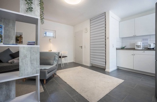 Bomlitz Apartment | Studio Apartment 'Ferienwohnung Heide 2' with Private Terrace and Wi-Fi