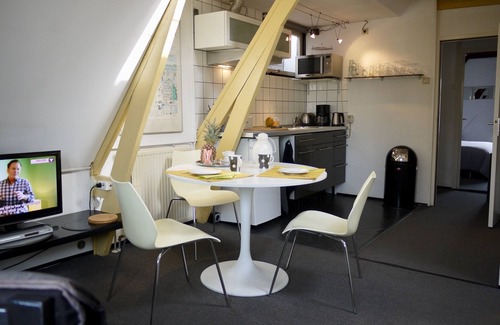 Vondelbuurt Apartment | Studio Apartment in cultural Amsterdam