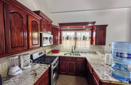Sittee River Village Apartment | Studio Apartment In Hopkins