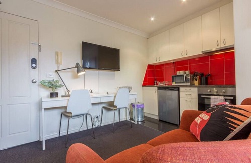 Fitzroy Apartment | Studio Apartment in the heart of Fitzroy