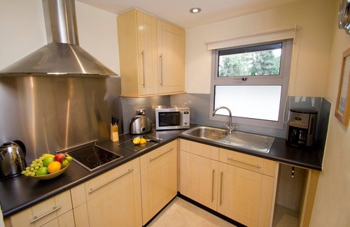 Warton Apartment | Studio Apartment | Lakeside Resort | Sleeps 2
