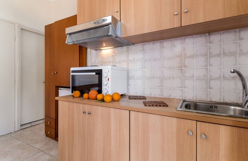 Nikiana Apartment | Studio Apartment "Nikiana Club - Studio 2" with Sea View, Shared Pool & Wi-Fi