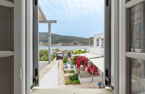 Vathi Apartment | Studio Apartment 'Sifnos 2' with Sea View, Wi-Fi and Air Conditioning