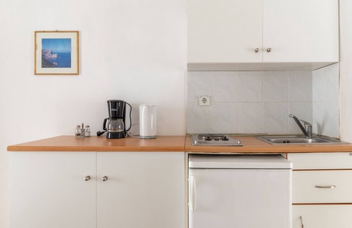 Vathi Apartment | Studio Apartment 'Sifnos 5' with Sea View, Wi-Fi and Air Conditioning