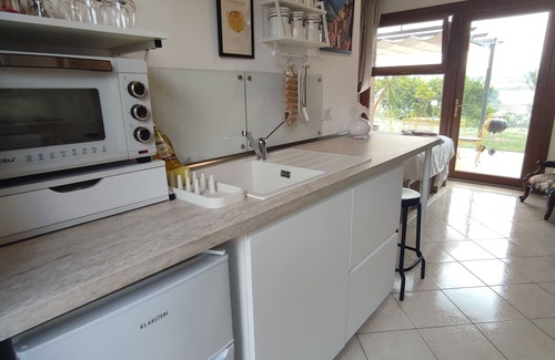 Penne Apartment | Studio apartment with hot tub and patio in peaceful countryside!