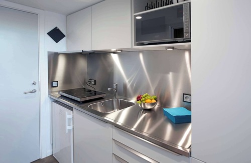 Naerum Apartment | Studio Apartment with Sunny Balcony for 4