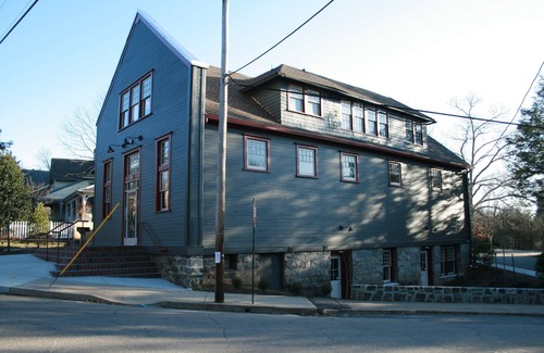 Historic Montford Apartment | Studio Apt in Ca 1905 walk to Dwntn Asheville 30 Day Minimum