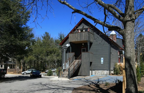 Historic Montford Apartment | Studio Apt in Ca 1905 walk to Dwntn Asheville 30 Day Minimum
