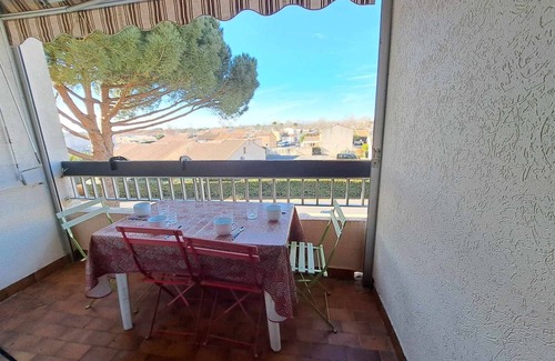 Marseillan Plage Apartment | Studio Cabin Mezzanine - 6 Guests, Terrace, Private Parking in Marseillan