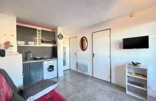 Sete Apartment | Studio cabine avec loggia à 350m des plages - FR-1-338-175