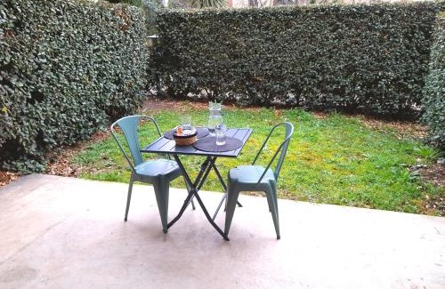 Lalande-Grand Selve Apartment | Studio calme dans une belle résidence avec piscine Parking WiFi