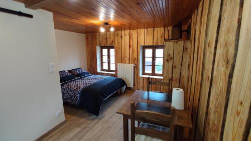 Verrieres-en-Forez House | Studio chaleureux dans les monts du Forez
