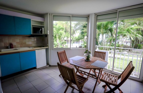 Pointe de la verdure Apartment | Studio-Classic-Ensuite with Bath-Garden view