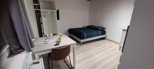 Les Cordeliers Apartment | STUDIO CLIMATISATION Vieille Ville