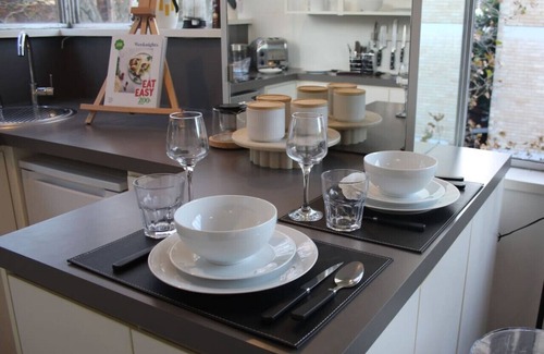 Elizabeth Bay Apartment | Studio close to city and marina