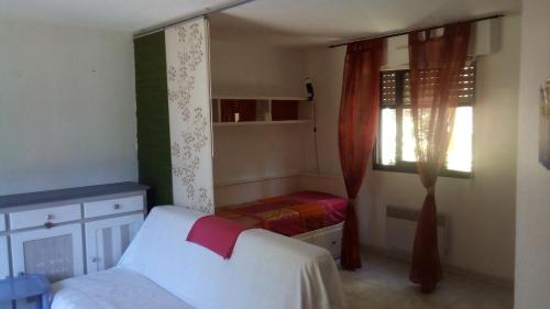 Cavaliere Apartment | Studio de 27 m² + 70 m² de jardin à 100 m des plages