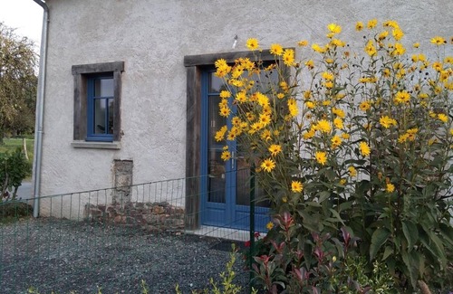 Clayes Apartment | Studio "De Charme À La Campagne" with Private Terrace, Private Garden and Wi-Fi