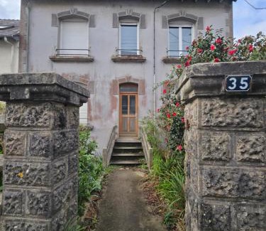 Rive Droite Apartment | Studio de charme avec jardin au Quatre-Moulins