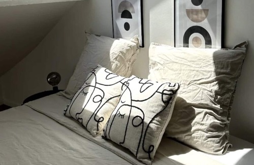 Esbly Apartment | Studio en Bois Blanc, Proche Disneyland