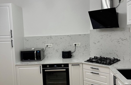 Cluj-Napoca City Centre Apartment | Studio flat in center of Cluj-Napoca with WiFi, AC