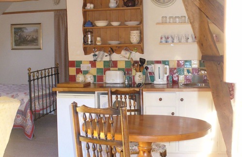 Yarpole Apartment | Studio Flat In Quiet Village Between Ludlow And Leominster