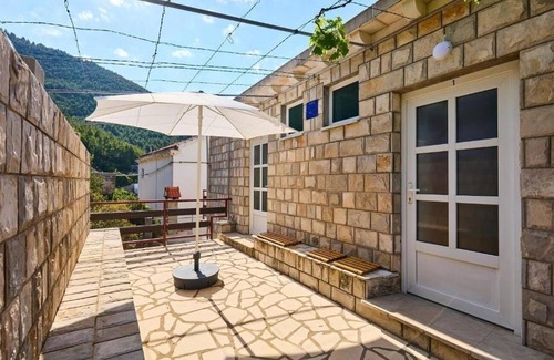 Mljet Apartment | Studio flat with balcony and sea view Cove Sutmiholjska, Mljet (AS-22318-b)