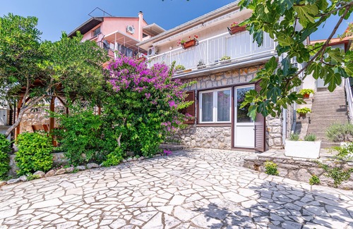 Selce Apartment | Studio flat with terrace Crikvenica (AS-21501-a)