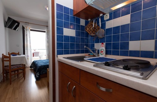 Medici Apartment | Studio flat with terrace and sea view Medići, Omiš (AS-1046-a)