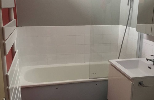 Arette Apartment | Studio for 4 with elevator, free parking, and direct access to slopes
