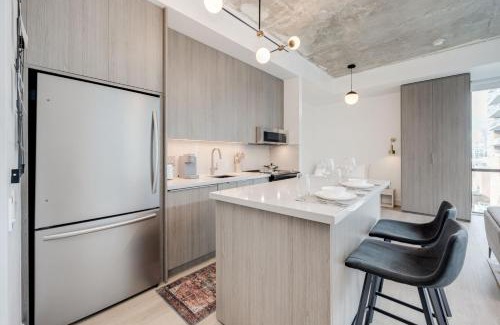 Old Town House | Studio Gem in the lovely Waterfront Communities