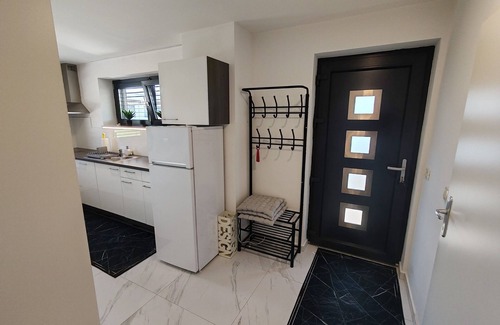 Kranj Apartment | Studio Hathor with Terrace & garden in Kranj