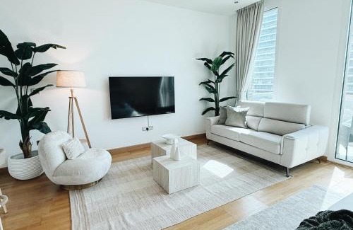 Al Bandar Apartment | Studio In Al Bandar Hosted By Voyage