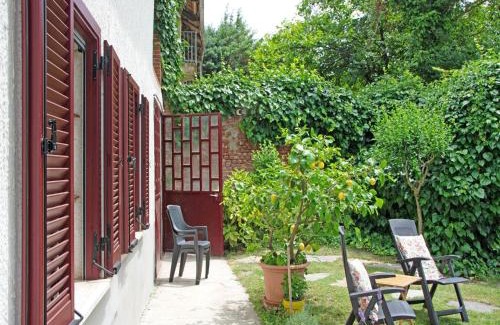 Moncucco Torinese House | Studio in Astigiana Hills with Wine & Views