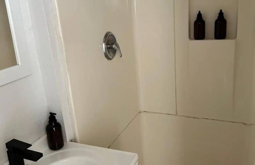 Clearwater House | Studio in Clearwater Perfect for 2
