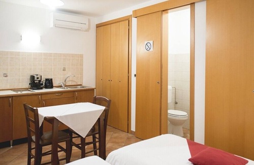 Lokev Apartment | Studio in Guesthouse Muha