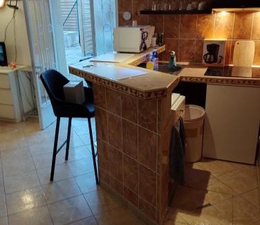 La Ferte-Gaucher Apartment | Studio meublé avec piscine partagée