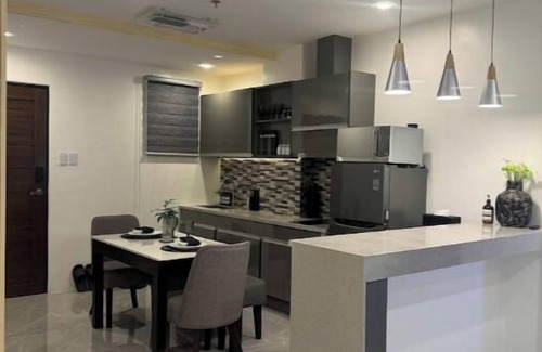 Malabanias Apartment | Studio - Modern Luxury Bachelor’s Paradise 202nn