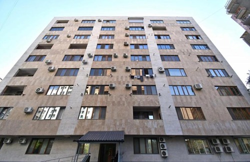 Kentron Apartment | Studio near Seasons park