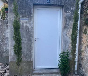 Villeneuve-les-Avignon Bed & Breakfast | Studio Numéro 3