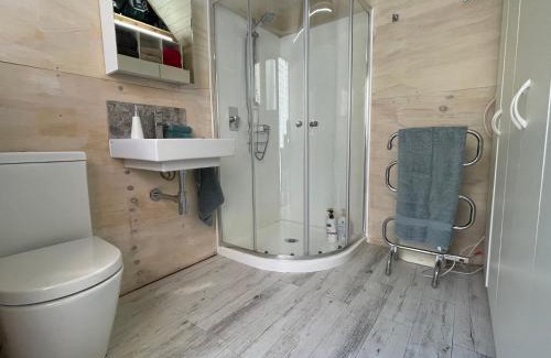 Britannia Heights Bed & Breakfast | Studio or Cabin on Whitby