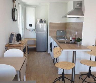 Palavas-les-Flots Apartment | Studio refait à neuf Ave St Maurice