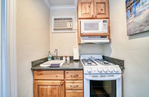 Lakeside Park Cabin | Studio room only a short walk from all of Stateline's top attractions!